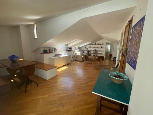 Design Apartment in City Center with Terrace, Palermo (fotografie 4)