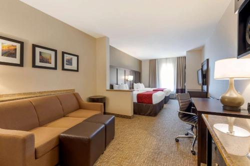 Comfort Suites Ontario Convention Center