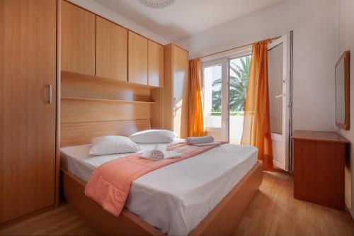 Apartment Igrane 310e - image 9