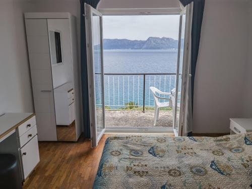 Apartments and rooms by the sea Trpanj, Peljesac - 258 in Trpanj