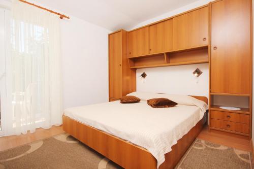 Two-Bedroom Apartment with Terrace and Sea View room in Apartments by the sea Orebic Peljesac - 275