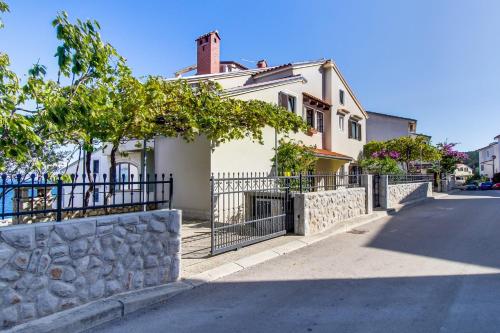  Apartments with a parking space Mali Losinj (Losinj) - 376 in Mali Lošinj