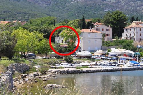 Apartments by the sea Nerezine, Losinj - 330 - Location saisonnière - Nerezine