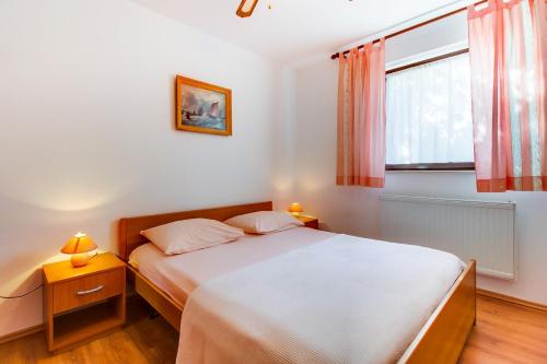 Apartments with a parking space Mali Losinj (Losinj) - 376 - image 7