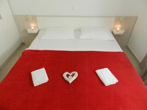 One-Bedroom Apartment with Terrace image 5
