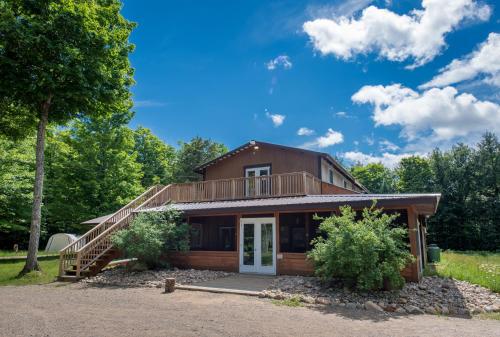 Algonquin Madawaska Lodge Cottage Glamping Cabins