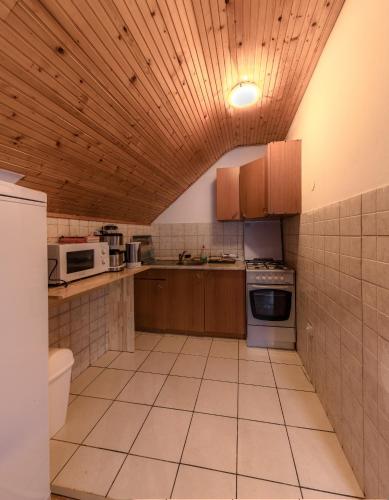 Apartment Smoljanac 14979a - image 9