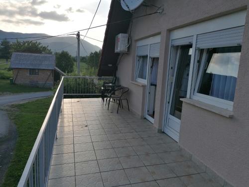 Apartment Smoljanac 14979a - image 5
