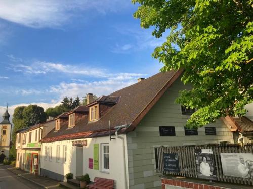 B&B Gutenbrunn - Bühnenwirtshaus Juster - Bed and Breakfast Gutenbrunn