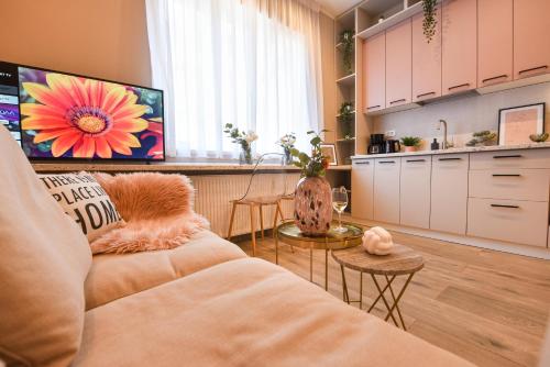 One-Bedroom Apartment image 1