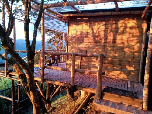 Glamping & Eco-Cabañas Salento Hakuna Matata timon