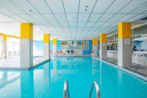 Πισίνα, Sandman Hotel Montreal-Longueuil in Longueuil (QC)