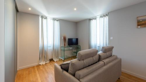 Shared lounge/TV area, L'Aubrac, T2 classe meuble de tourisme in Rodez