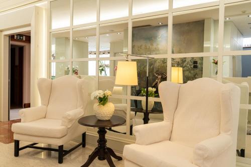 Soave Roxy Apartments - image 2
