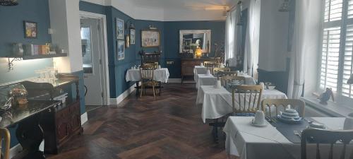 The Poplars Guest House in 庫姆馬丁