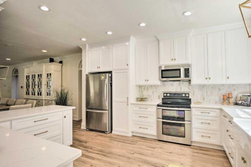 Butterfly Creek Columbus Estate on 3 Acres!