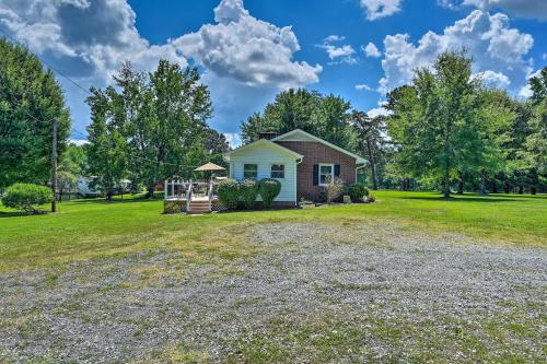 Charming Retreat on 5 Acres with Deck and Grill!