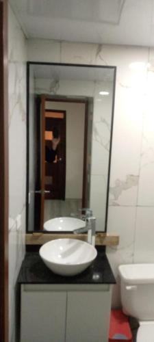 ห้องน้ำ, Departamento junto a la Basílica Voto Nacional - Quito (Departamento junto a la Basilica Voto Nacional - Quito) in ซานฮวน