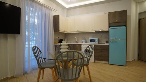 New Ventiri Family Suite 1, near Hilton, Athens central, fully equipped, Athens (photo 8)