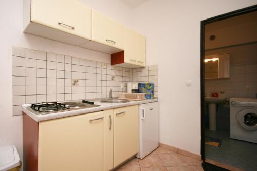 Apartments with a parking space Vantacici Krk - 427 - image 14