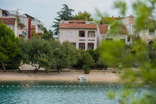 Apartments by the sea Grebastica, Sibenik - 461 - Grebaštica