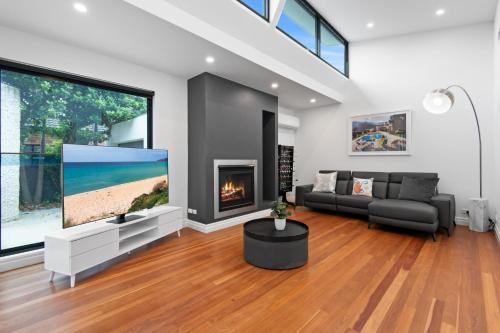 Luxurious 4 Bed Home by The Golf Club