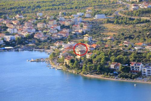  Apartments by the sea Grebastica, Sibenik - 480 in Grebaštica