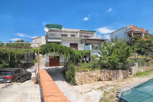 Apartments by the sea Grebastica, Sibenik - 480 in Grebaštica