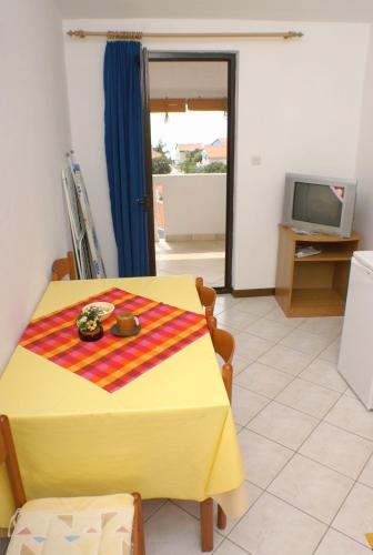 Two-Bedroom Apartment with Terrace and Sea View image 7