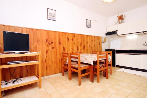 Apartments by the sea Tri Zala Korcula - 556 - image 11