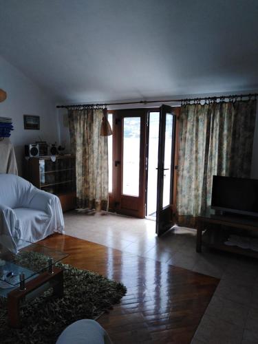 One-Bedroom Apartment with Terrace and Sea View room in Apartments by the sea Tri Zala Korcula - 556