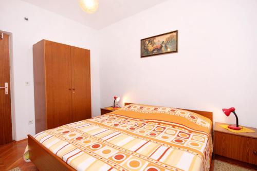 Two-Bedroom Apartment with Terrace and Sea View image 8