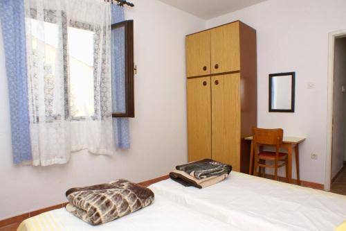 Two-Bedroom Apartment with Terrace image 8
