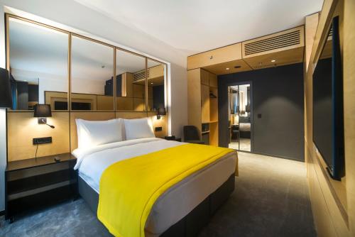 room detail thumbnail 0