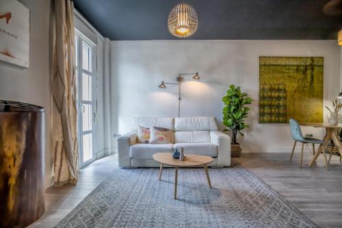 Apartamento cerca de la MEZQUITA DE CORDOBA & FREE PRIVATE PARKING, Кордова