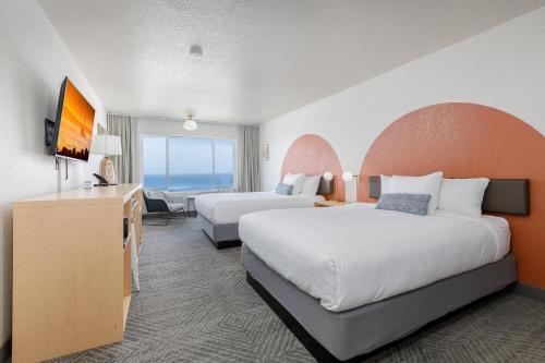 2 queen beds