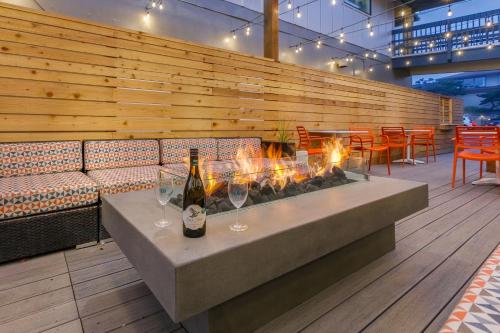 Nordic Oceanfront Inn - image 4