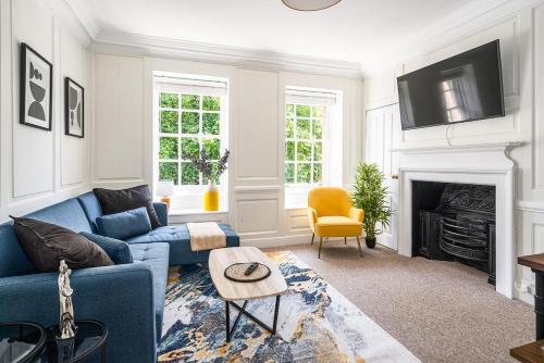 Stunning 3 Bedroom Period City Centre Apartment, Bath
