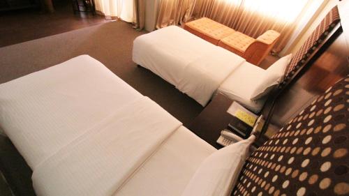Coron Gateway Hotel & Suites Room Type - Junior Suite Queen Bed