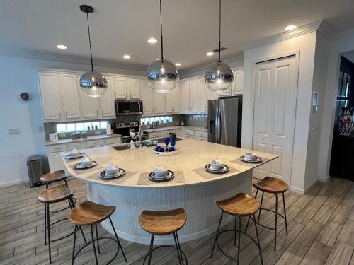 3840 Supreme Villa 6Bd Private Pool and Game Room in Kissimmee, USA