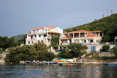 Apartments by the sea Polace, Mljet - 613 in Polače