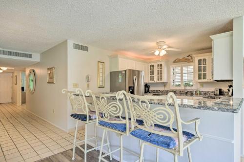 Luxury Sanibel Condo with Ocean View Steps to Beach