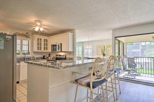 Luxury Sanibel Condo with Ocean View Steps to Beach