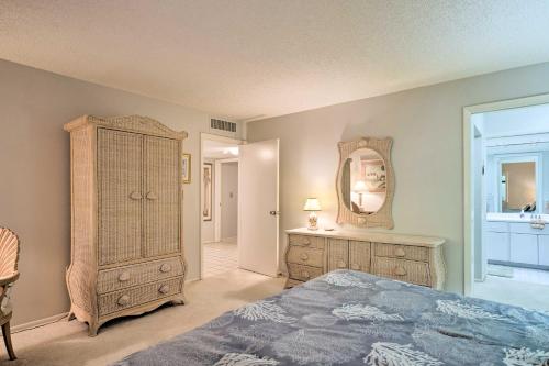 Luxury Sanibel Condo with Ocean View Steps to Beach