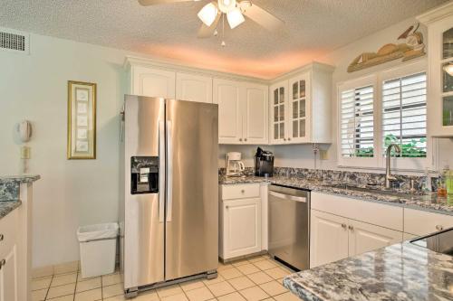 Luxury Sanibel Condo with Ocean View Steps to Beach