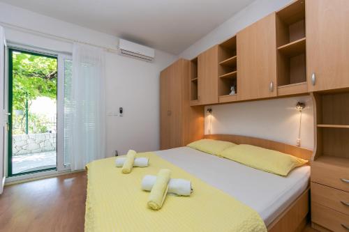 Studio with Terrace and Sea View room in Studio Brela 6907c