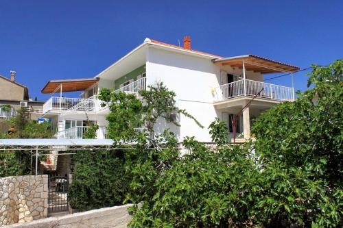Apartments with a parking space Hvar - 624 - image 6