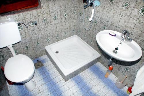 Apartments by the sea Mudri Dolac Hvar - 595 - image 8