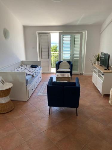 One-Bedroom Apartment with Balcony and Sea View room in Apartments by the sea Dramalj Crikvenica - 9672