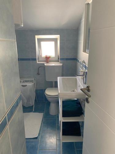 One-Bedroom Apartment with Balcony and Sea View image 6